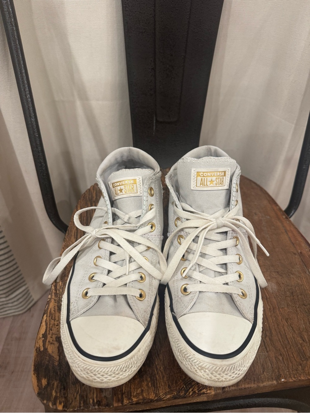 Converse Chuck Taylor All Star Women’s 11 Gray Gold High Top Sneakers